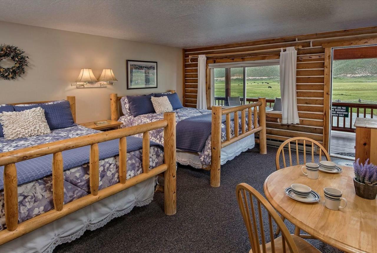 Redfish Riverside Inn Stanley المظهر الخارجي الصورة
